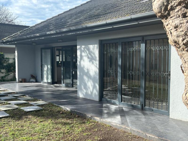 4 Bedroom Property for Sale in Rondebosch Western Cape